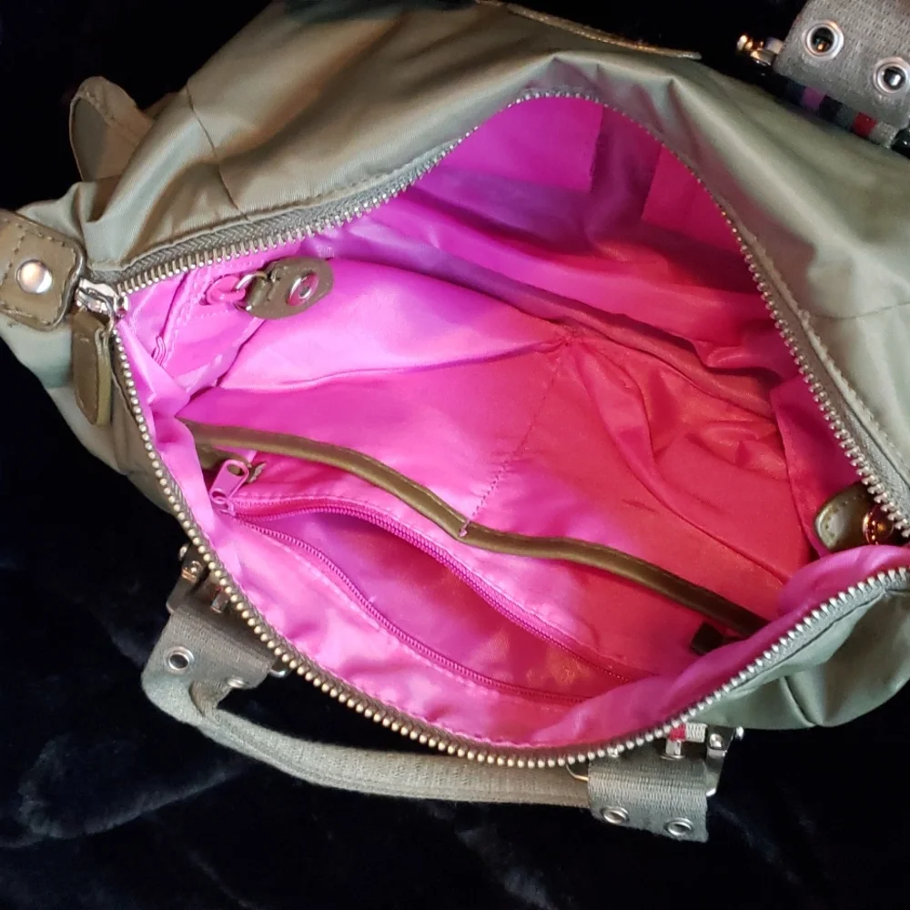 Guang Tong Army Green Nylon Purse Bag - Picture 6 of 9